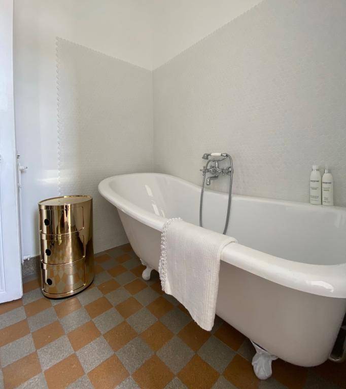 baignoir et carrelage